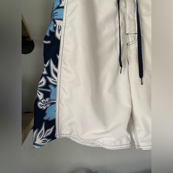 KIRRA Men’s Shorts - 34 - Picture 5 of 10